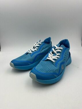 Courser Uno Women's 9.5 Blue Luxe Luxury Sneaker